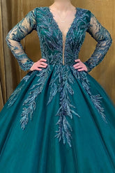 Vintage Green A-Line V-neck Long Sleeves Sequined Ball Gown Tulle Long Prom Dresses With Appliques
